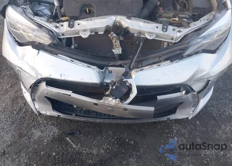 2017 Toyota Corolla Se Special Edition z USA, uszkodzony, nr VIN 5YFBURHE9HP607226